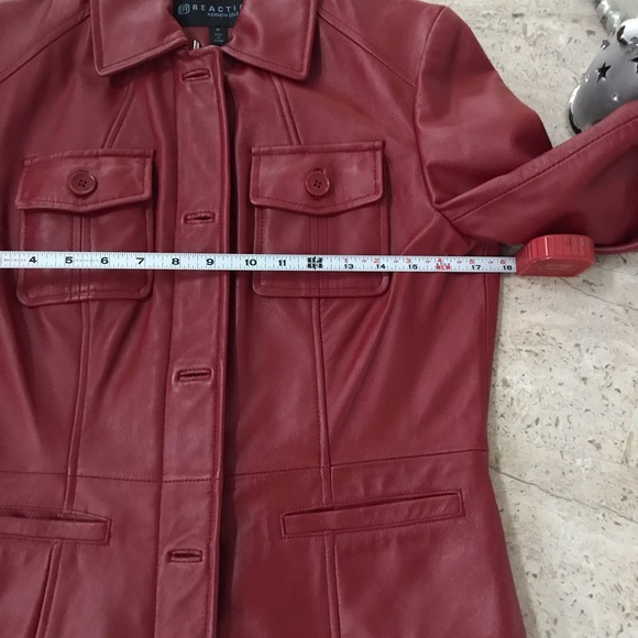 Woman’s Kenneth Cole Reaction Leather Coat - Picture 9 of 10